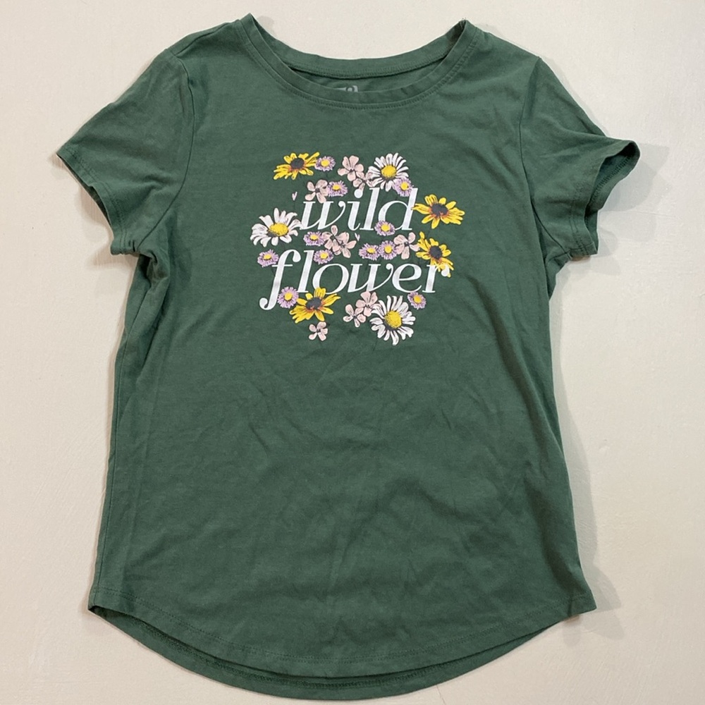 🌼Sold only in bundle🌸Crazy 8 wild flower tee size 7/8 back to school summer